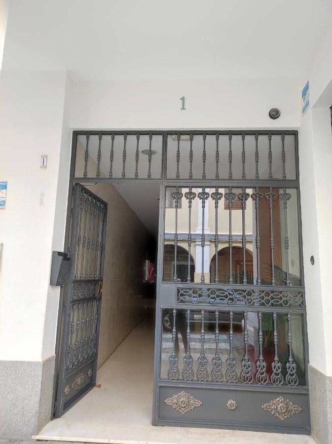Atico De 1 Dormitorio En Pleno Centro Con Parking Ayamonte Bagian luar foto